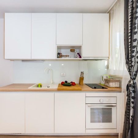 Apartment Tonka Zara Esterno foto