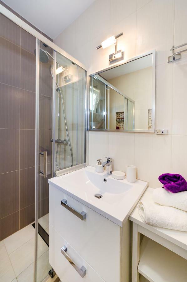 Apartment Tonka Zara Esterno foto